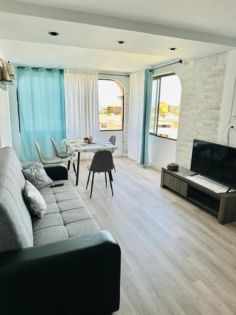 Apartamento Castle Harbour Los Cristianos  Aparthotel